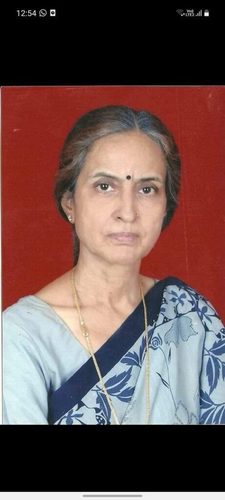 पर्वतीय लोक संस्कृति की अडिग प्रहरी हैँ स्वर कोकिला श्रीमती वीना तिवारी
