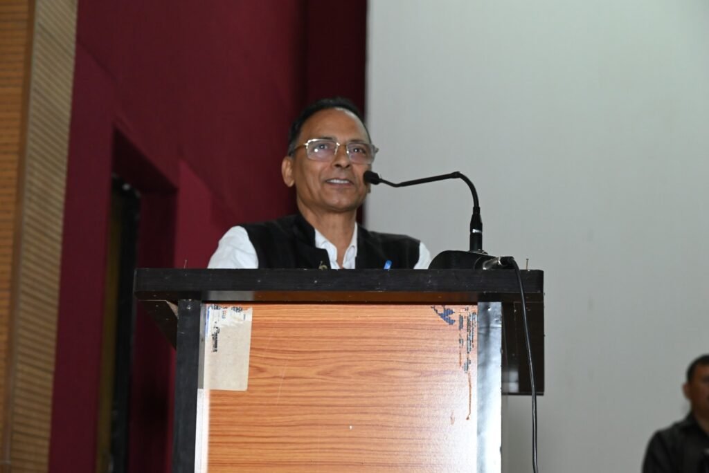 छात्र संख्या बढ़ने पर कुलपति ने जताया आभार, नए शिक्षकों का हुआ स्वागत