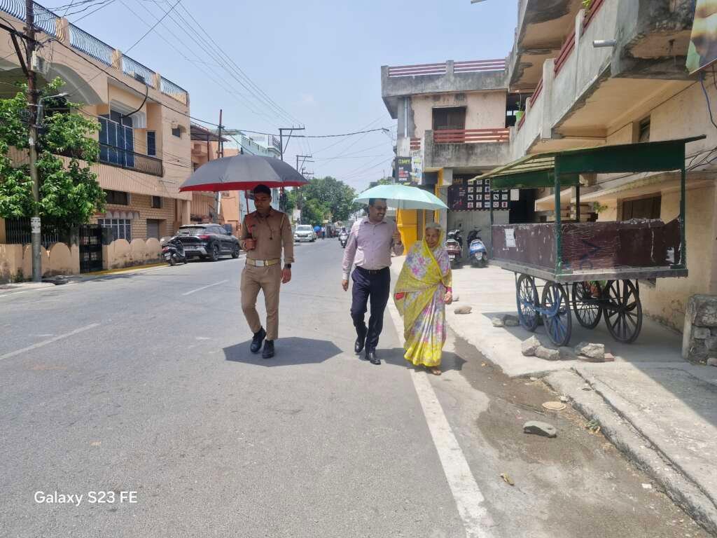 हल्द्वानी: भीषण गर्मी में सिटी मजिस्ट्रेट एपी बाजपेयी पैदल पहुंचे कार्यालय, ‘नो व्हीकल डे’ पर दिया ईंधन संरक्षण का संदेश…