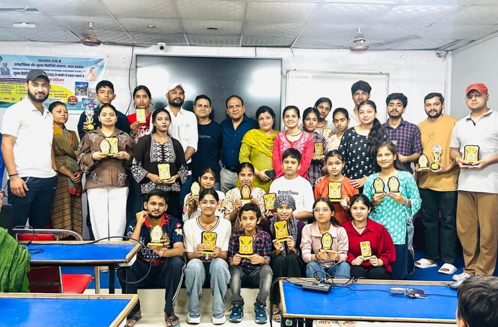 *आईटीडीए कैल्क, अमेरिकन इंस्टीट्यूट ऑफ इंग्लिश लैंग्वेज एवं बुरांश कोचिंग द्वारा इंटर-बैच प्रतियोगिता का सफल आयोजन*