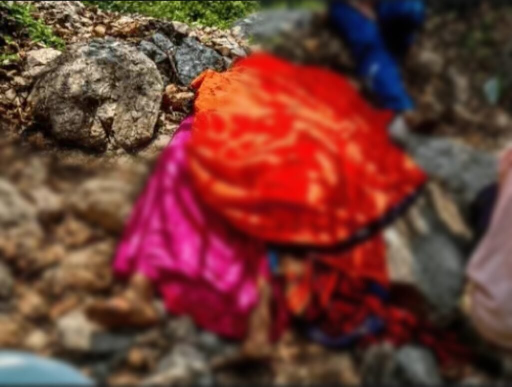 पौड़ी में गुलदार का खूनी हमला: घास काटने गई महिला को बनाया निवाला, ग्रामीणों में भारी आक्रोश