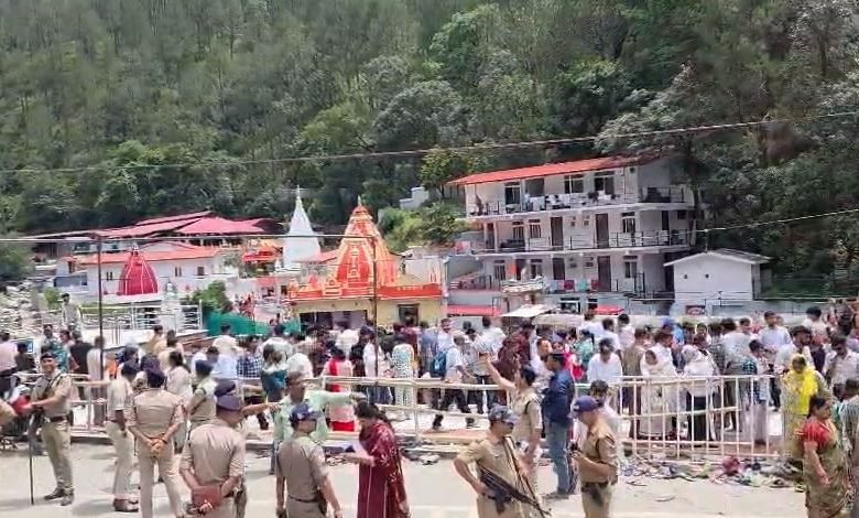 शर्मसार: कैंची धाम मेले की ड्यूटी में लगे पुलिसकर्मियों ने की युवती के साथ छेड़छाड़, विरोध करने पर उठाया हाथ
