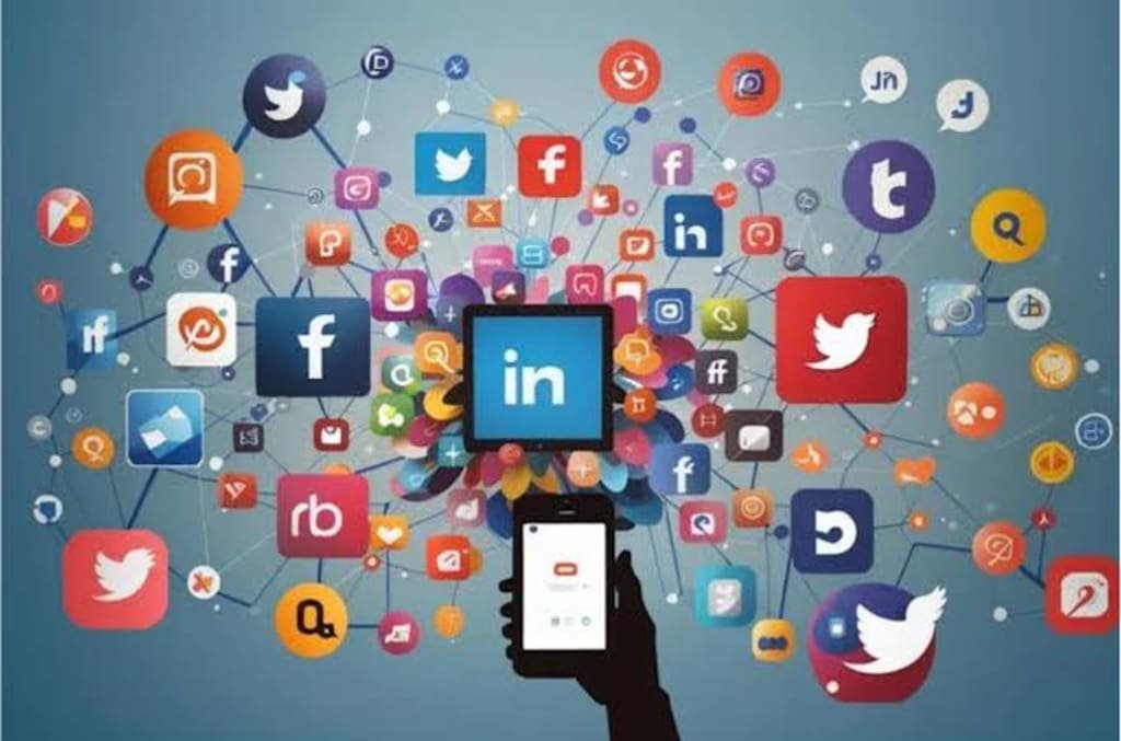 आभासी संवेदनाएँ…..वास्तविकता से दूर होता समाज….