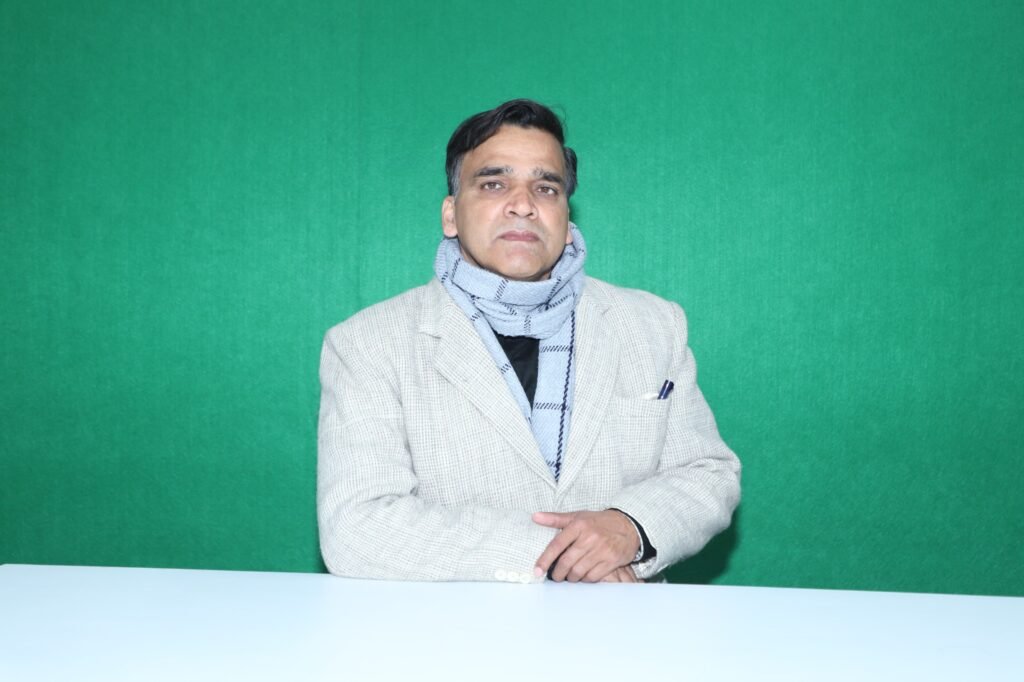 *सात मोड़ पर खड़ा प्रश्न.. ढूंढ रहा है उत्तर…..*