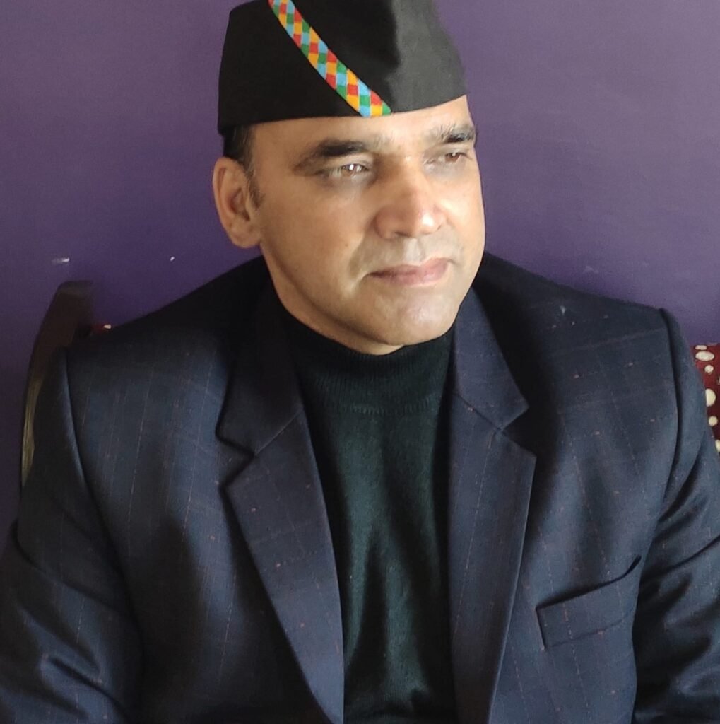कंटेंट का दौर और संवेदनाओं का संकट, सोशल मीडिया के युग में बदलता समाज