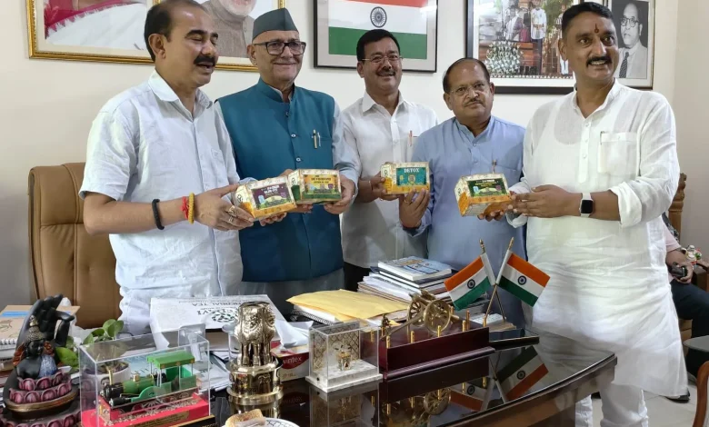 अजय टम्टा से मिले भाजपा नेता बिट्टू कर्नाटक, अल्मोड़ा बायपास और राष्ट्रीय राजमार्ग परियोजनाओं पर हुई चर्चा
