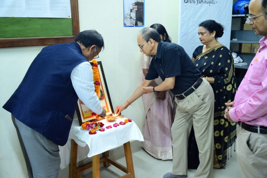 राष्ट्रीय पुस्तकालयाध्यक्ष दिवस पर उत्तराखंड मुक्त विश्वविद्यालय में विविध कार्यक्रम आयोजित/उत्तराखंड मुक्त विश्वविद्यालय में राष्ट्रीय पुस्तकालयाध्यक्ष दिवस का गरिमापूर्ण आयोजन