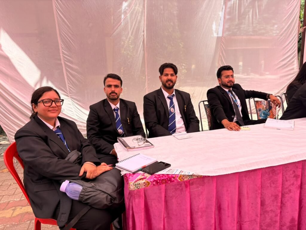 कॉलेज ऑफ लीगल स्टडीज द्वारा इक्कड़ कलां गाँव, हरिद्वार में निशुल्क विधिक सहायता एवं जागरूकता शिविर का सफल आयोजन*