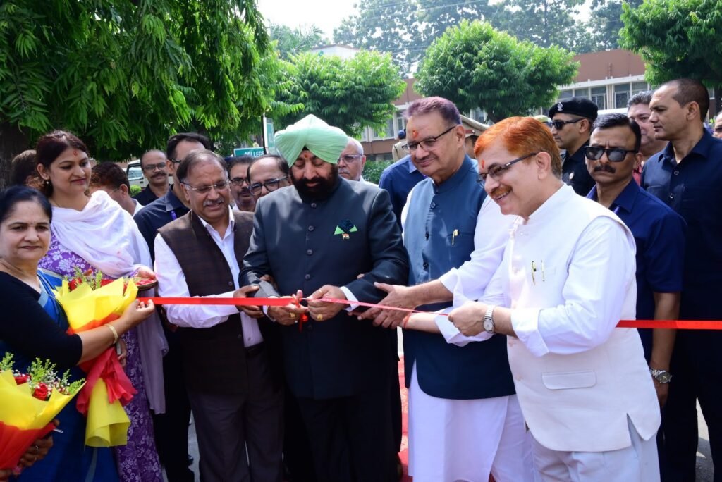 अखिल भारतीय किसान मेले में उत्तराखंड मुक्त विश्वविद्यालय का प्रचार-प्रसार कार्यक्रम एवं निःशुल्क पुस्तक मेले का आयोजन