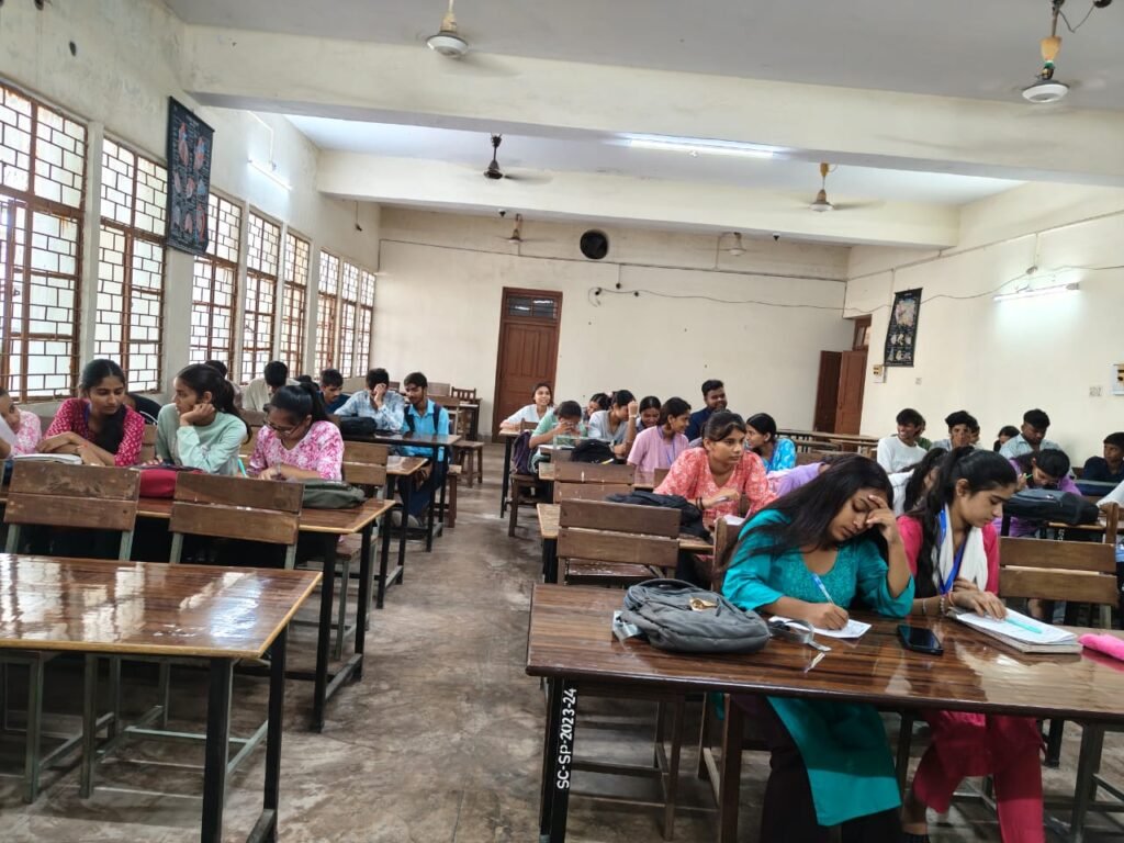 देवभूमि उद्यमिता योजना के अंतर्गत महाविद्यालय में उद्यमिता जागरूकता कार्यक्रम सम्पन्न