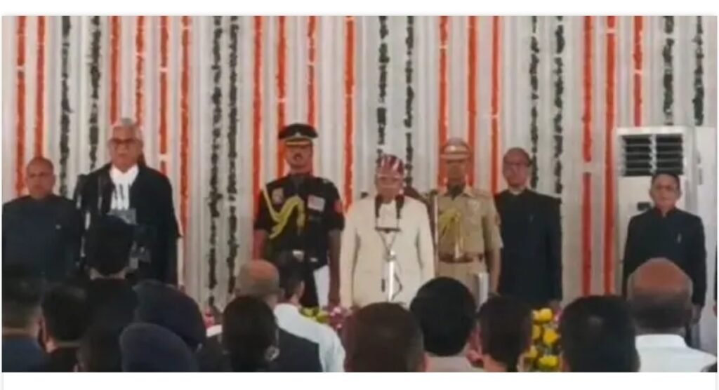 उत्तराखंड के नए राज्यपाल बने डॉ. ढाल सिंह बिसेन, हाईकोर्ट के मुख्य न्यायाधीश ने दिलाई पद एवं गोपनीयता की शपथ