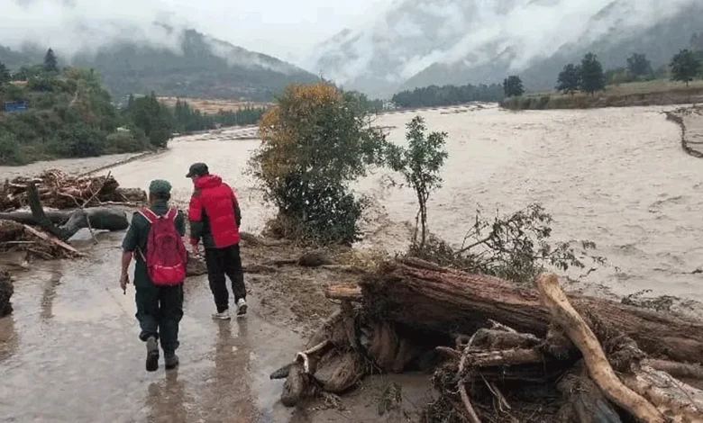 भूटान में ग्लेशियर झील फटने से तबाही, भारत में अलर्ट, बंगाल में 10 हजार लोग शिफ्ट