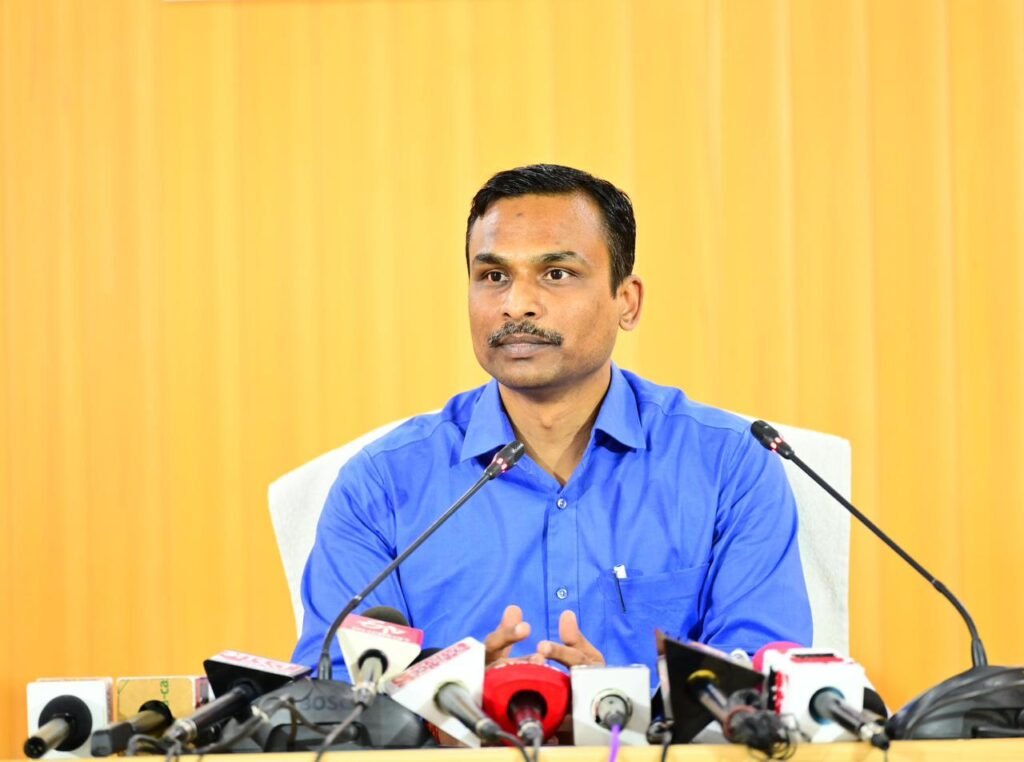 फाइनल वोटर लिस्ट पर उठे सवाल, EC के नए निर्देश से बढ़ी हलचल